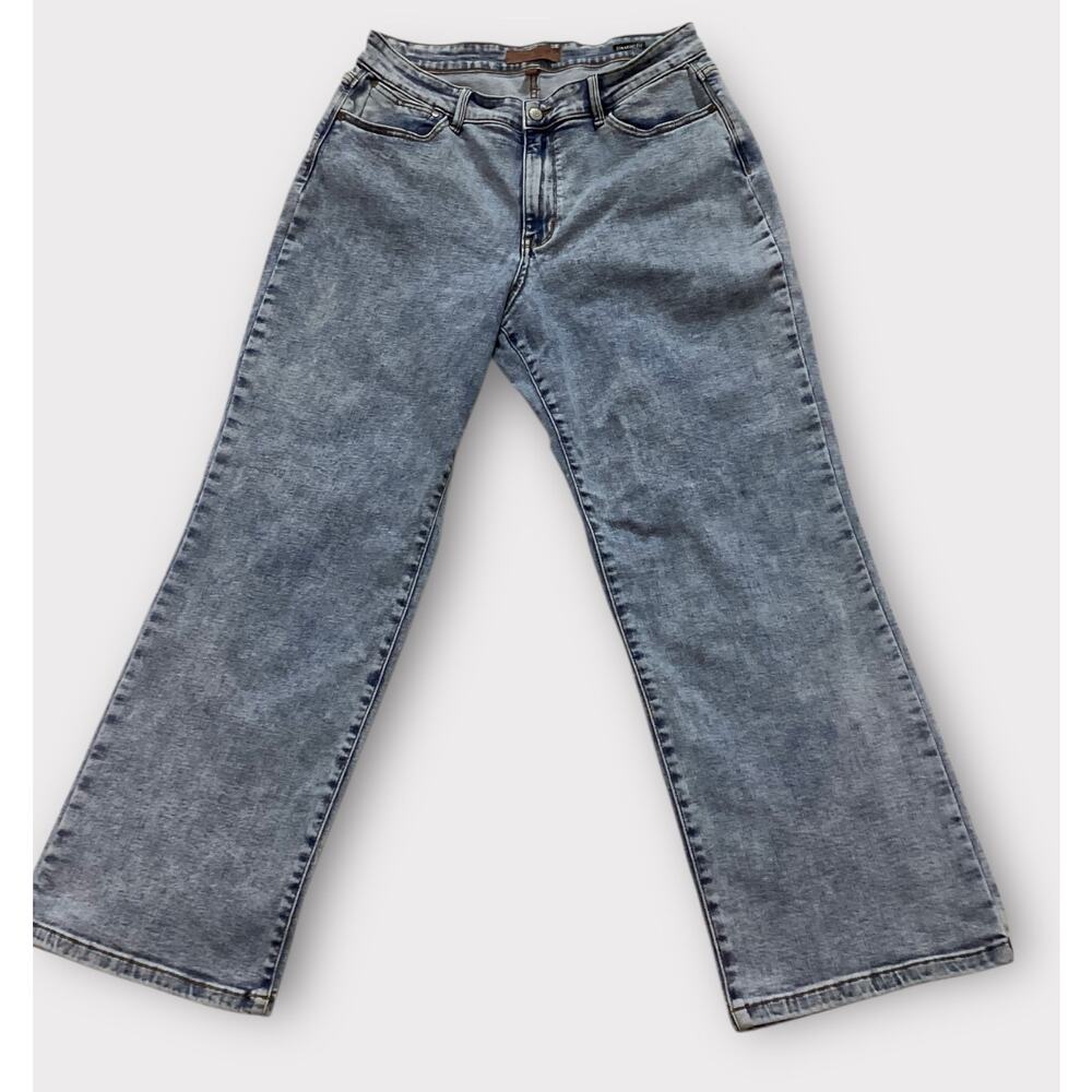 Judy Blue Light Wash Straight Leg Jeans
